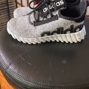 Adidas Boys size 13 Kaptir 3.0 👟